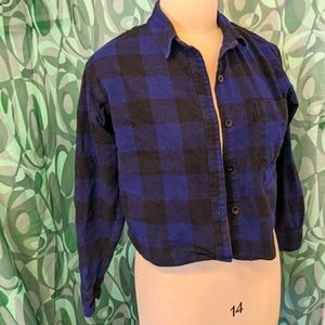 Black and plaid cropped button up